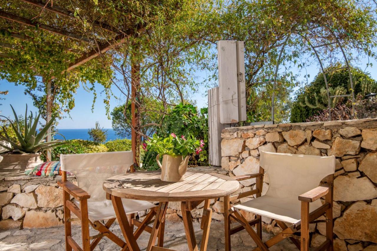 Lithies Sea View Boutique Aparthotel 2*